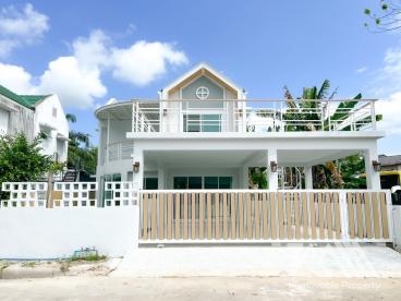 บ้านทรายทอง / Baan Saithong