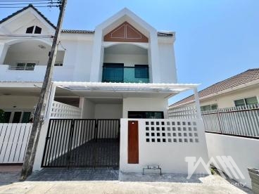 บ้านณัฐกมล กู้กู / Baan Natkamon Kuku