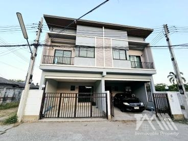 บ้าน - ฉลอง / House - Chalong