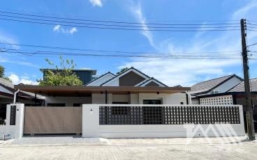 บ้านปาริชาต ฉลอง / Bann Parichart Chalong