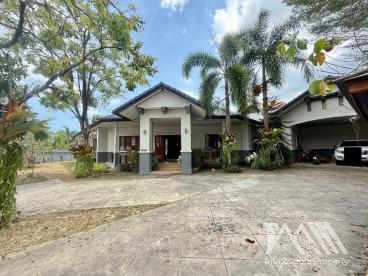 บ้าน - ฉลอง / House - Chalong