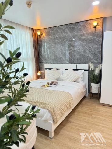 เดอะ รอยัล เพลส คอนโดมิเนียม / The Royal Place Condominium