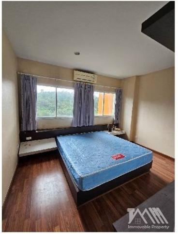 เดอะ กรีนเพลส คอนโดมิเนียม รัษฎา / The Green Places Condominium