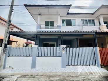 พนาสนธิ์ การ์เด้น โฮม ถลาง / Phanason Garden Home