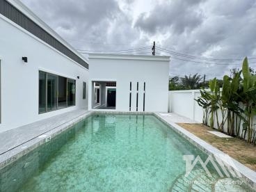 พูลวิลล่า - ฉลอง / ซอยกลุ่มยาง / Pool Villa - Chalong