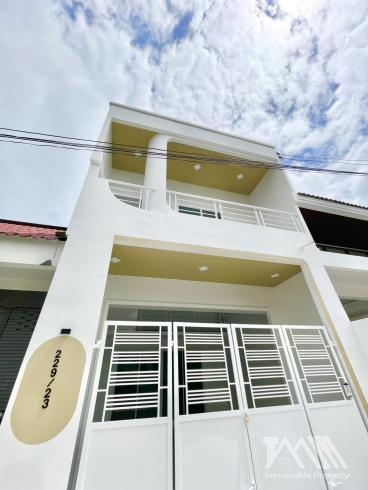 บ้าน - เมือง / ซอยสุรินทร์ 3