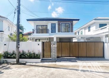 บ้านเดี่ยว 2 ชั้น - ฉลอง