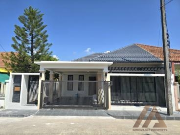 บ้านแฝด ชั้นเดียว - ฉลอง