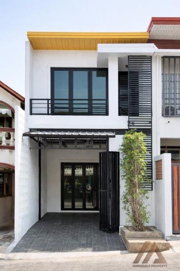 ทาวน์เฮาส์ 2 ชั้น - บายพาส
