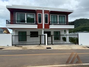 บ้านสร้างใหม่ 2 ชั้น - เกาะแก้ว