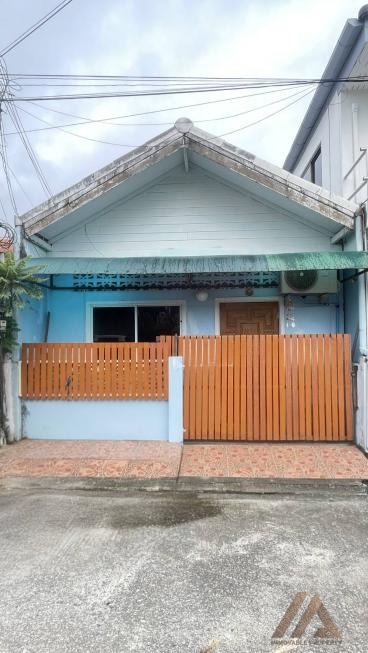 ทาวน์เฮาส์ ชั้นเดียว - บ้านพอน