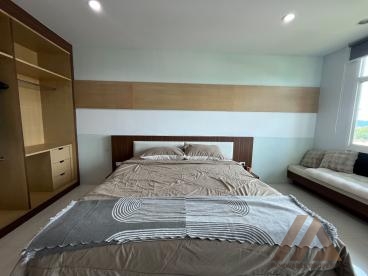 เดอะ เบลล์ คอนโดมิเนียม ฉลอง / The Bell Condominium