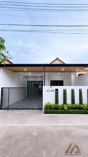 โชคทิพย์ วิลล่า ฉลอง / Chok Thip Villa